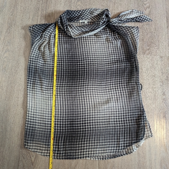 Plaid graph pattern sheer blouse - Picture 4 of 5